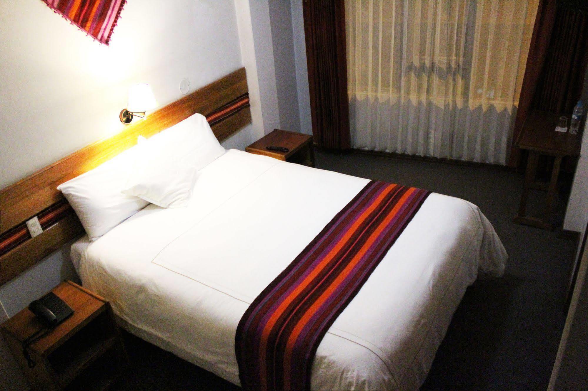 Cantuta Inn Puno Esterno foto